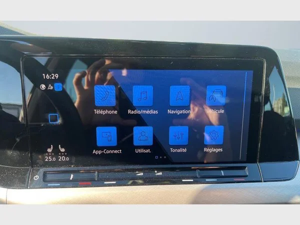 Volkswagen Golf VIII (2021) — foto 11 van 25