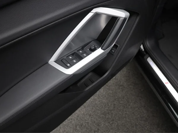 AUDI Q3 (2023) — foto 6 van 21