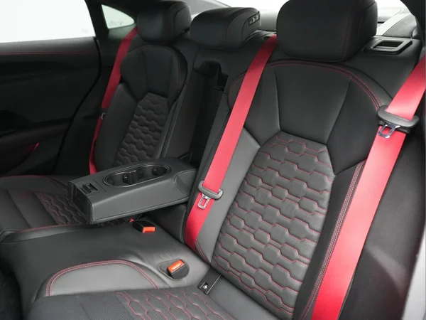 AUDI RS e-tron GT (2021) — foto 31 van 35