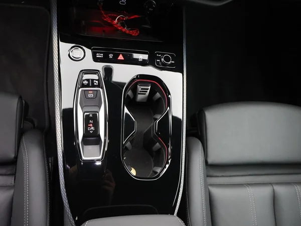 AUDI A5 Avant e-hybrid (PHEV) (2026) — foto 13 van 25