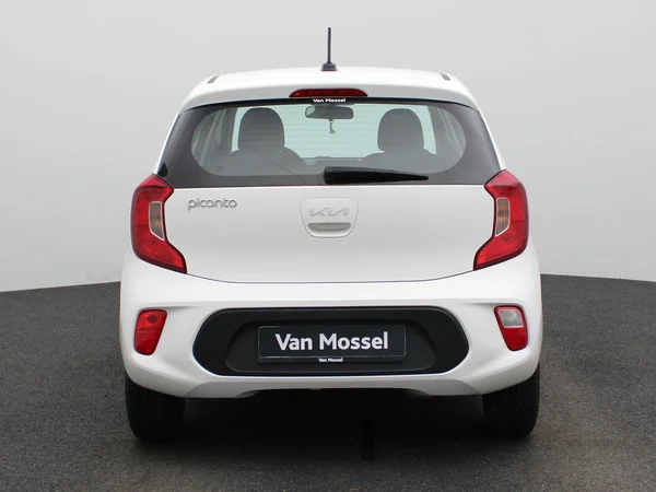 Kia Picanto (2022) — foto 28 van 32