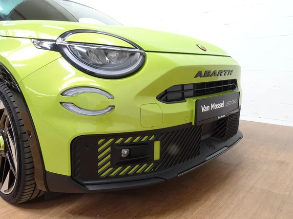 Abarth 600e (2025) — foto 4 van 32