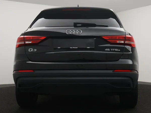 AUDI Q3 PHEV (2023) — foto 22 van 27