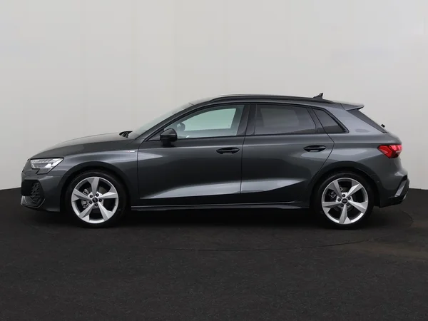 AUDI A3 Sportback (2025) — foto 13 van 18