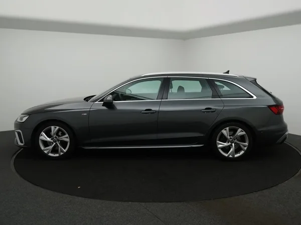 Audi A4 (2022) — foto 15 van 25