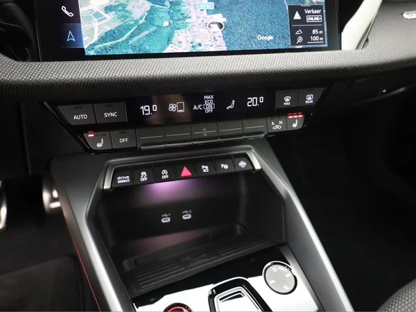 AUDI S3 Sportback (2025) — foto 11 van 24