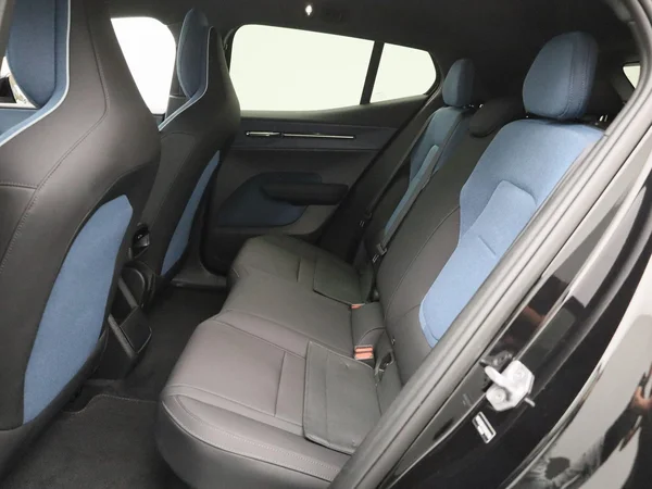 Volvo EX30 (2024) — foto 6 van 41
