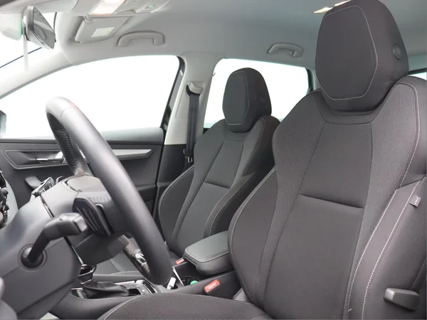 SKODA Karoq (2024) — foto 3 van 16