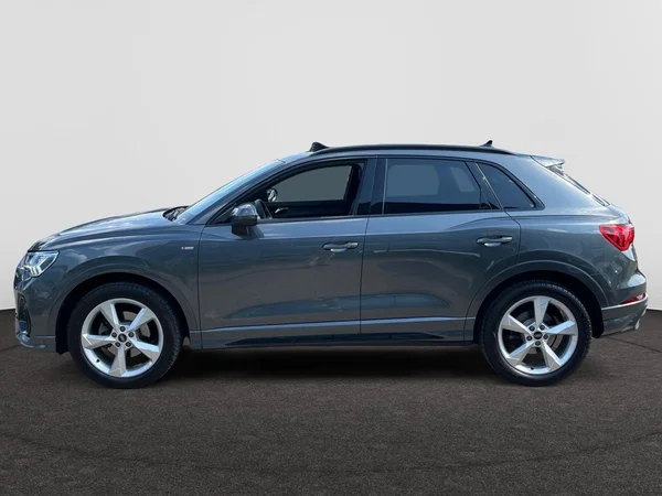 AUDI Q3 (2024) — foto 13 van 22