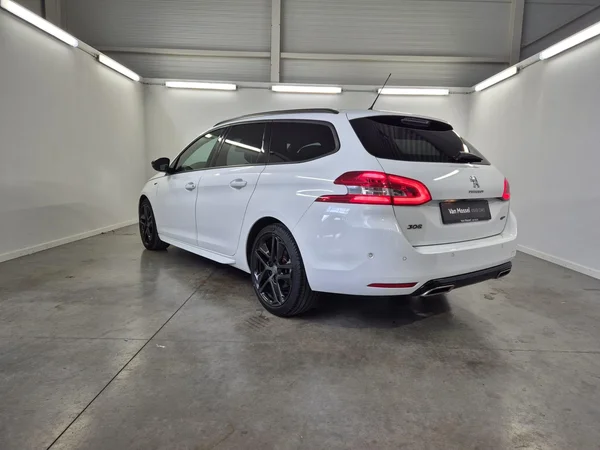 Peugeot 308 (2021) — foto 21 van 24