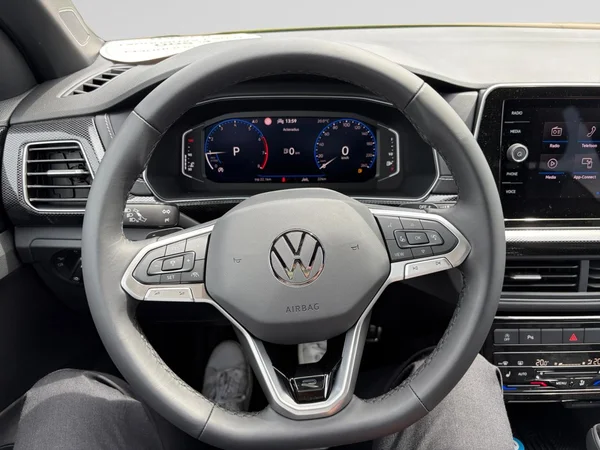 VOLKSWAGEN T-Cross (2026) — foto 14 van 16