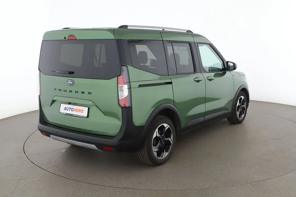 Ford Tourneo (2025) — foto 12 van 16