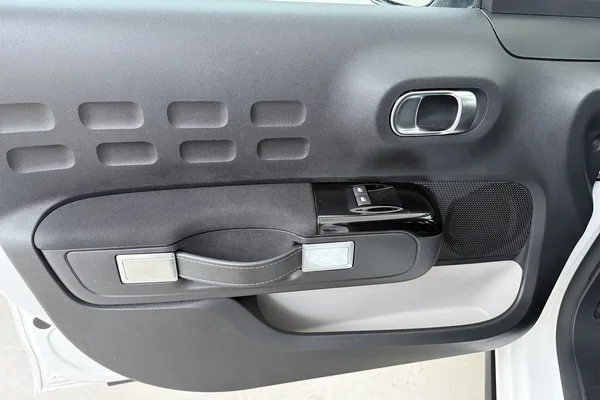 Citroen C3 (2023) — foto 8 van 19