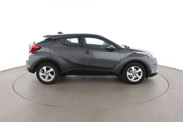 Toyota C-HR (2019) — foto 13 van 16