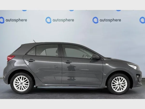 Kia RIO (2022) — foto 22 van 25