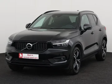 VOLVO XC40 (2021)