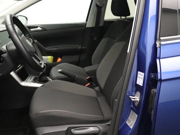VOLKSWAGEN Polo (2023) — foto 14 van 23