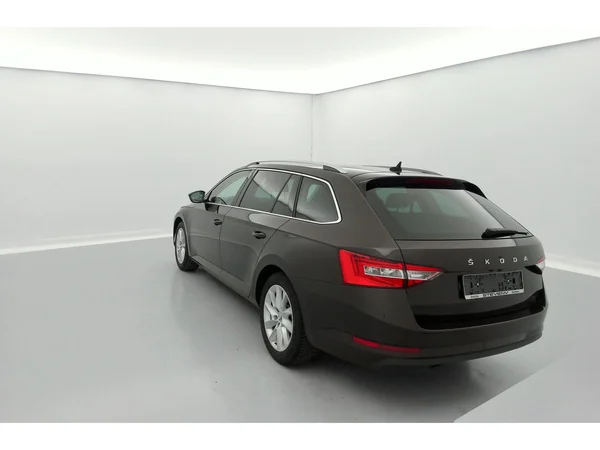 SKODA Superb Combi (2020) — foto 36 van 36