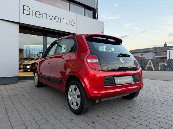 Renault Twingo (2015) — foto 15 van 18