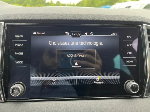 SKODA Karoq (2022) — foto 13 van 32