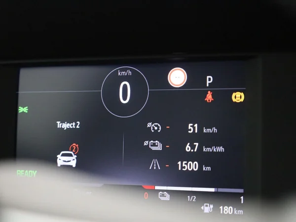 Opel Mokka-e (2023) — foto 17 van 36