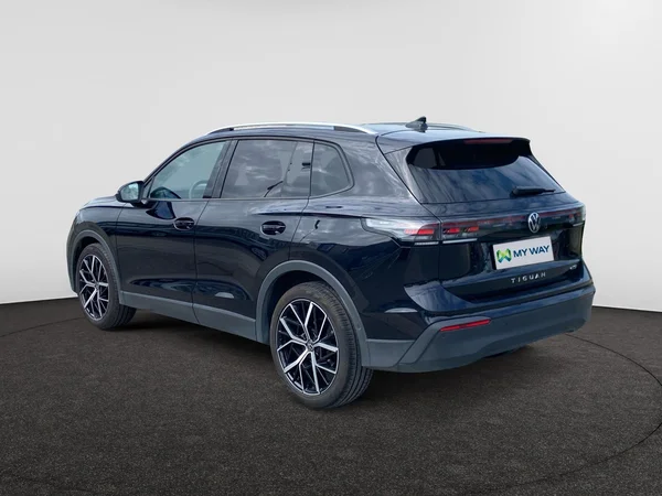 VOLKSWAGEN Tiguan (2024) — foto 15 van 21
