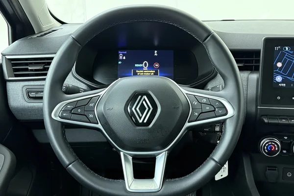Renault Clio V Phase II Hybrid (HEV) (2024) — foto 2 van 16