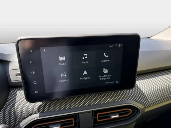 Dacia Sandero Stepway (2023) — foto 4 van 16