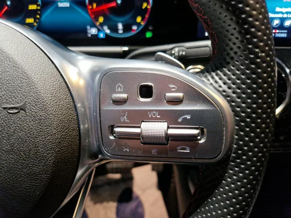 MERCEDES-BENZ B-Class (W247) (2019) — foto 7 van 22