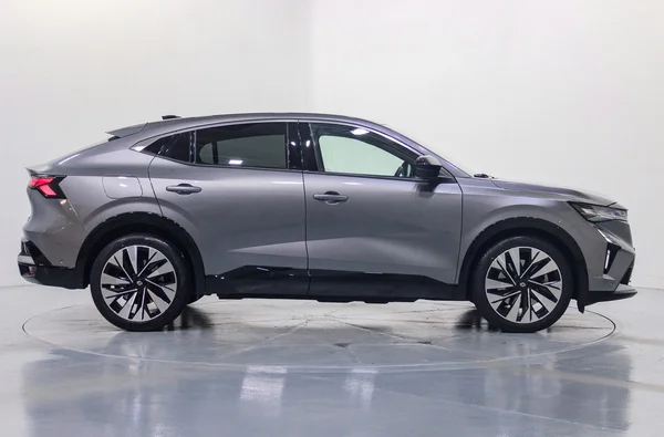 Renault Rafale E-TECH (HEV) (2025) — foto 42 van 45
