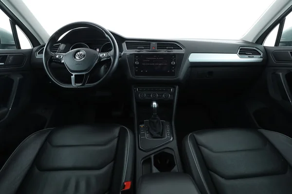 Volkswagen Tiguan (2019) — foto 3 van 16