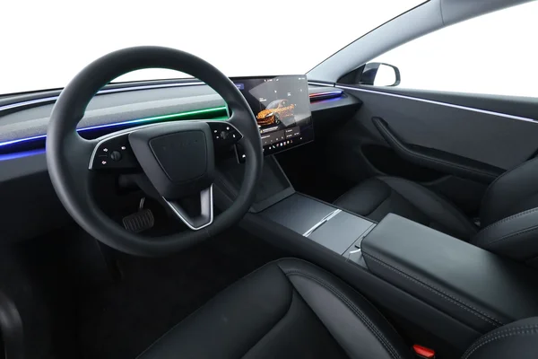 Tesla Model 3 (2024) — foto 2 van 16