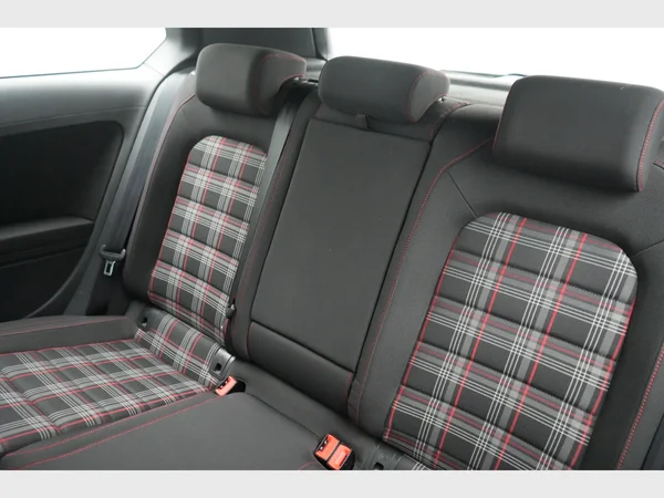 VOLKSWAGEN Golf VII GTI (2014) — foto 10 van 20