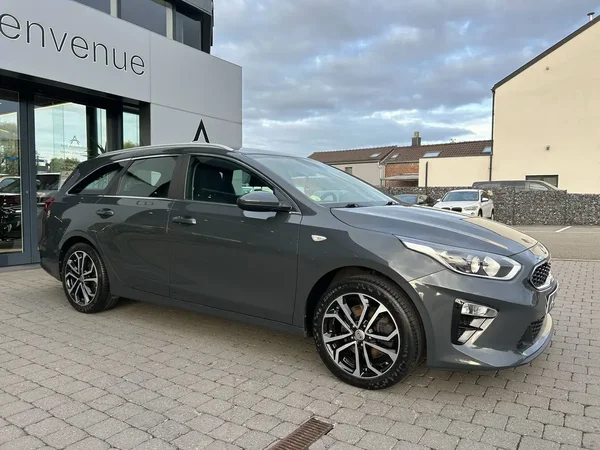 Kia Ceed (2019) — foto 5 van 17