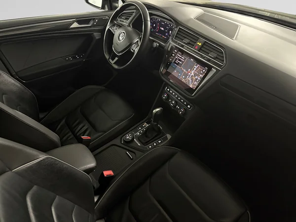 VOLKSWAGEN Tiguan Allspace (2019) — foto 10 van 16