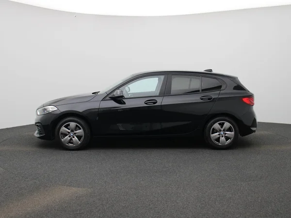 BMW 1 Reeks (2023) — foto 34 van 39