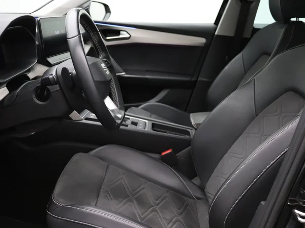 SEAT Leon ST (2024) — foto 7 van 12