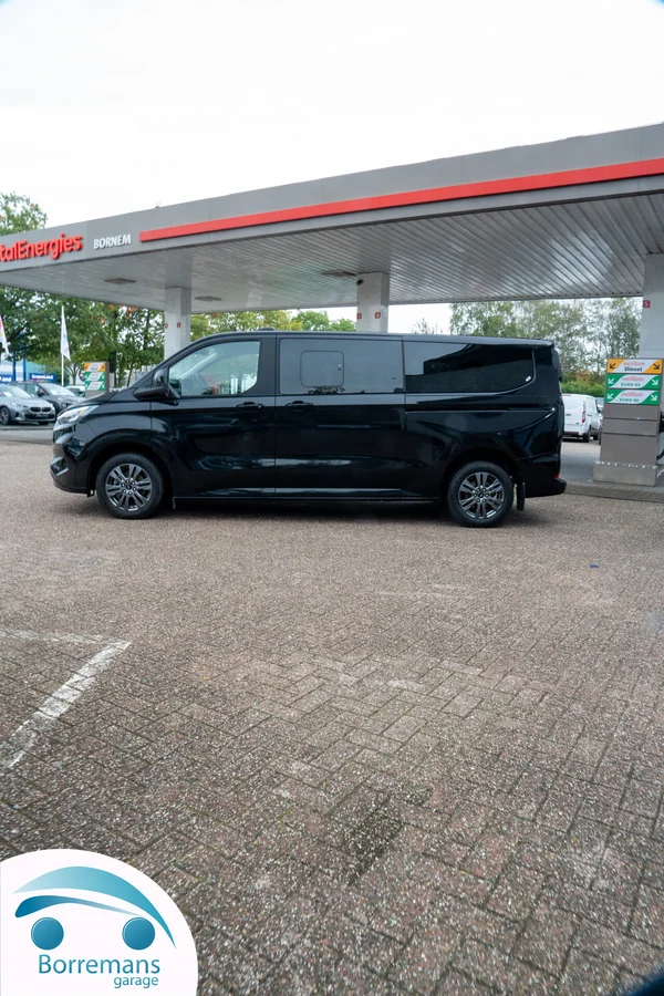 Ford Tourneo-Custom- (2025) — foto 30 van 39