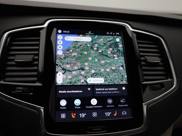 Volvo XC90 (2022) — foto 10 van 49