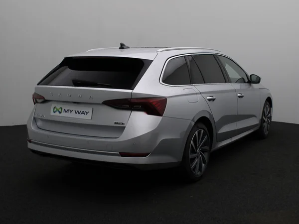 SKODA Octavia Combi (2025) — foto 20 van 26