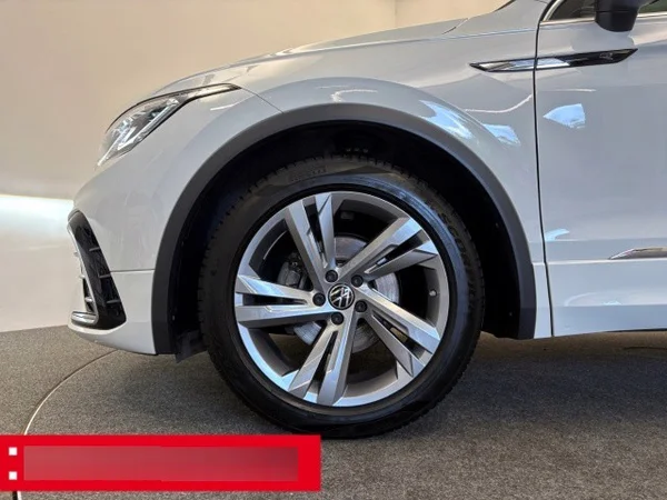 Volkswagen Tiguan (2023) — foto 11 van 14