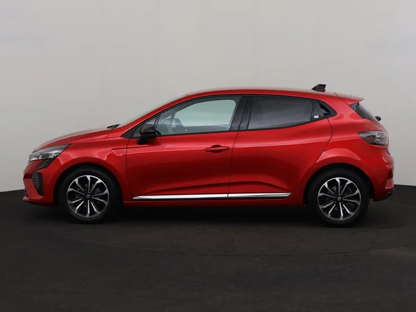 RENAULT Clio (2025) — foto 12 van 27