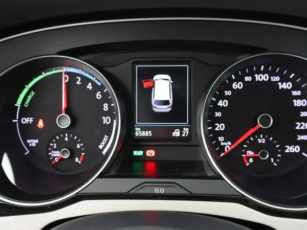 Volkswagen Passat (2023) — foto 3 van 29