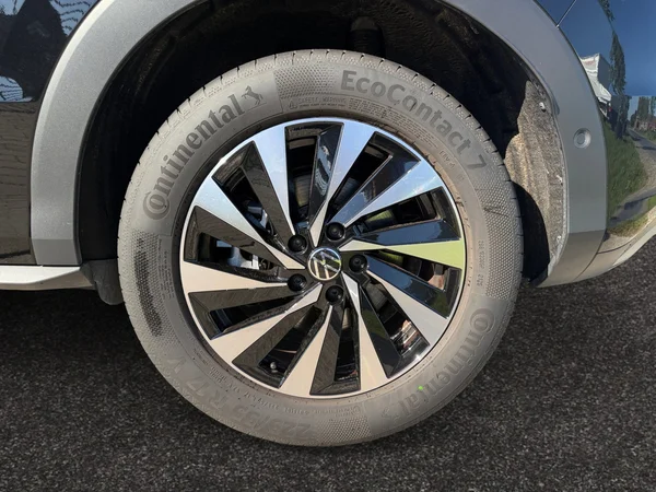 VOLKSWAGEN T-Roc (2025) — foto 14 van 20