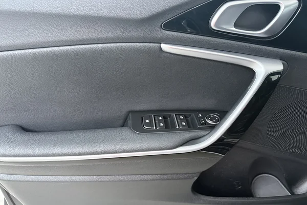 Kia ProCeed (2021) — foto 8 van 27