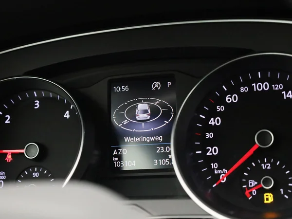 Volkswagen Passat (2024) — foto 17 van 42