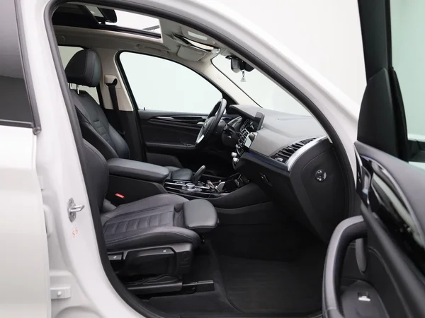 BMW X3 (2021) — foto 41 van 54