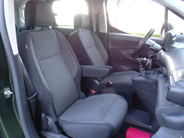 Opel Combo Life (2024) — foto 5 van 27