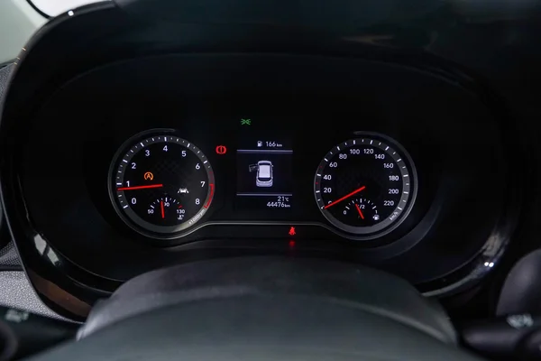 Hyundai i10 (2023) — foto 6 van 51