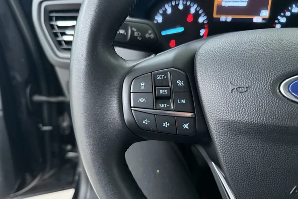 Ford Focus Clipper Active (2024) — foto 6 van 24